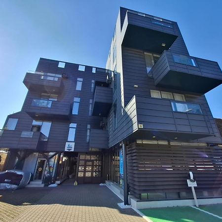 Apartments Steel Residence- Tesla Drive Experience Тімішоара Екстер'єр фото
