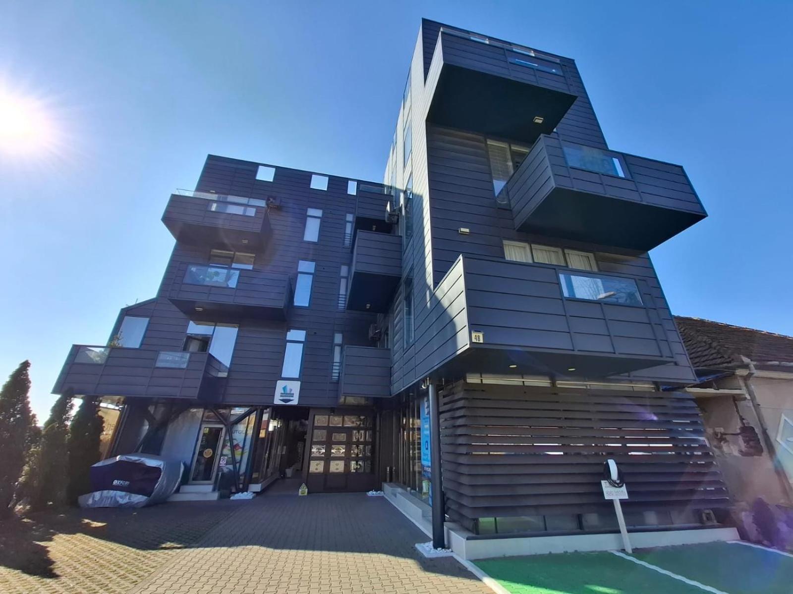 Apartments Steel Residence- Tesla Drive Experience Тімішоара Екстер'єр фото
